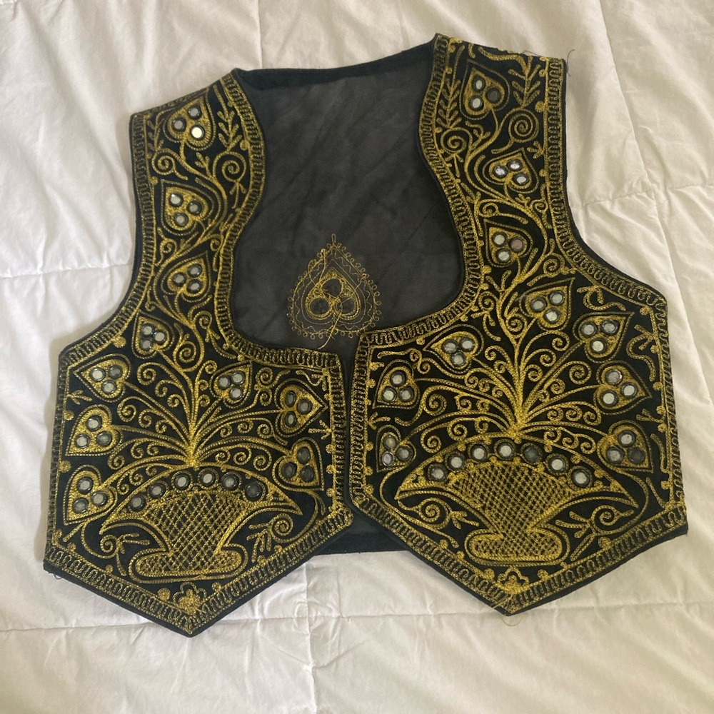NWOT Embroidered gold embroidered Black velvet Vest with mirrorwork